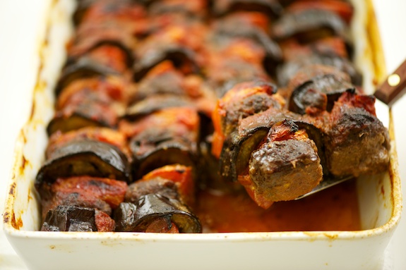 A tray of maldoum (ملضوم)